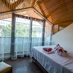 Parus Hotel 3*